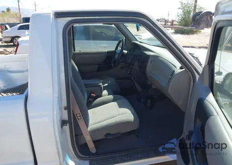 2000 Mazda B3000 Se/Sx z USA, uszkodzony, nr VIN 4F4YR12V1YTM25574